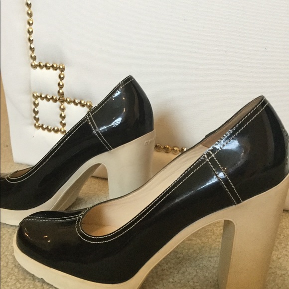 🖤Miu Miu Patent Leather Heels🖤 - Picture 3 of 8